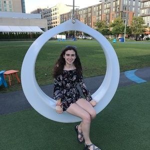 Meet your Posher, Leah